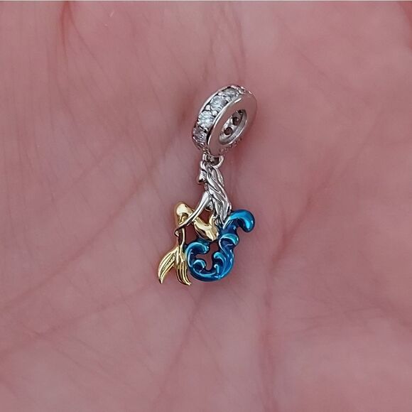 925 Sterling Silver Waiting Mermaid Charm - Picture 2 of 6